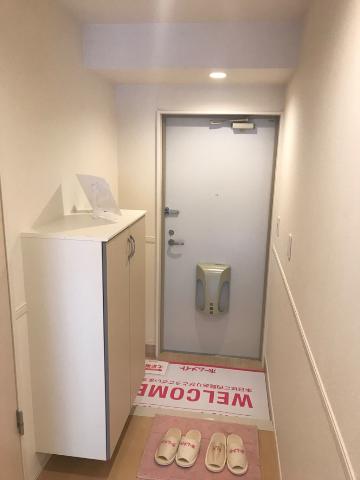 ディモーラ 玄関