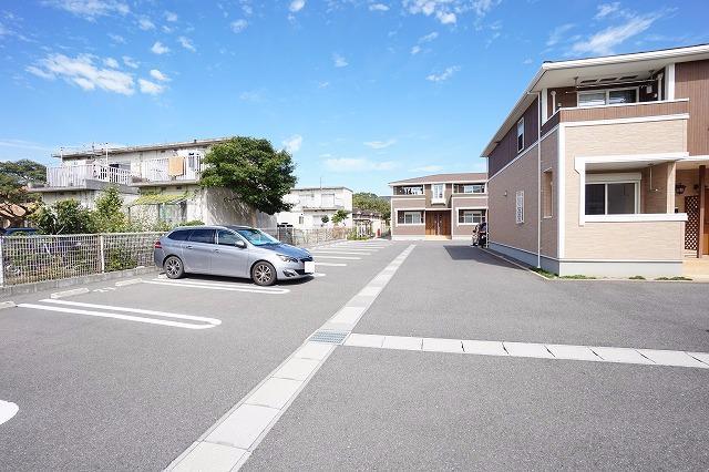 サングレイス　Ｂ 駐車場
