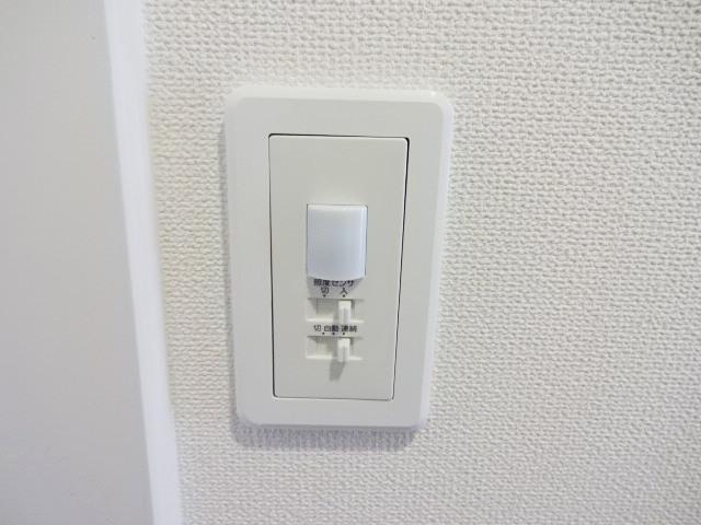 エクスプローラ中貫 人感センサー