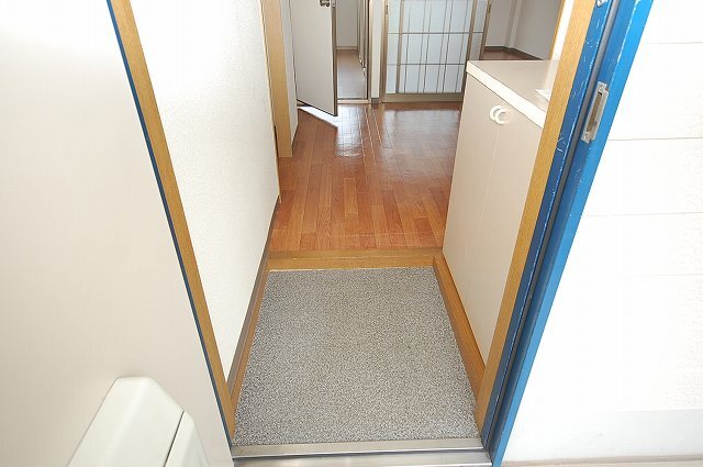 ファミールヤエス 玄関