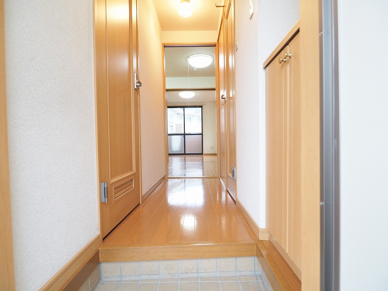 ツインズ葛原東Ｂ 玄関