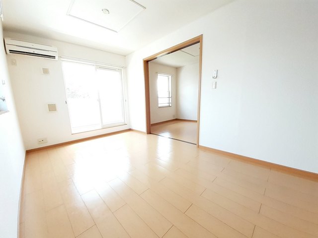 ソレイユ元町Ａ リビング