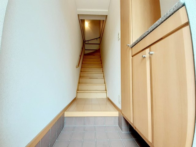 ソレイユ元町Ａ 玄関