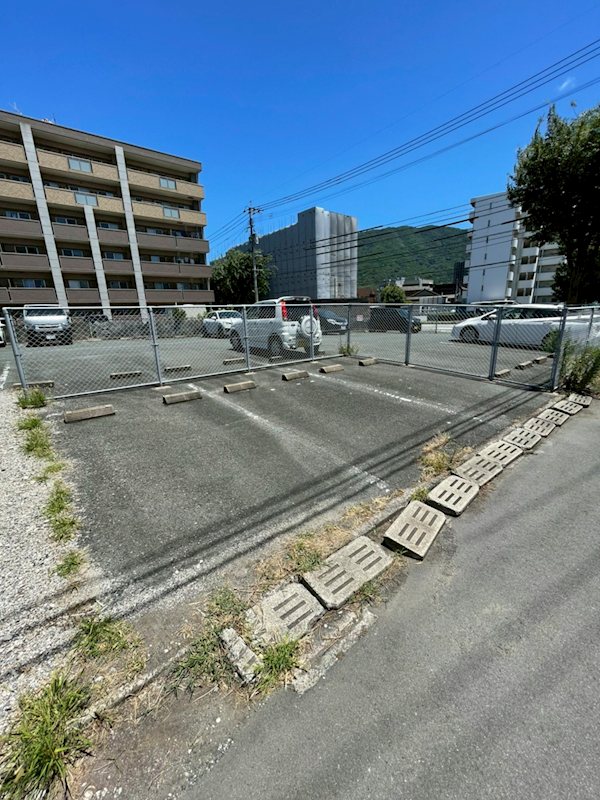 熊本一丁目1番貸家 近隣駐車場