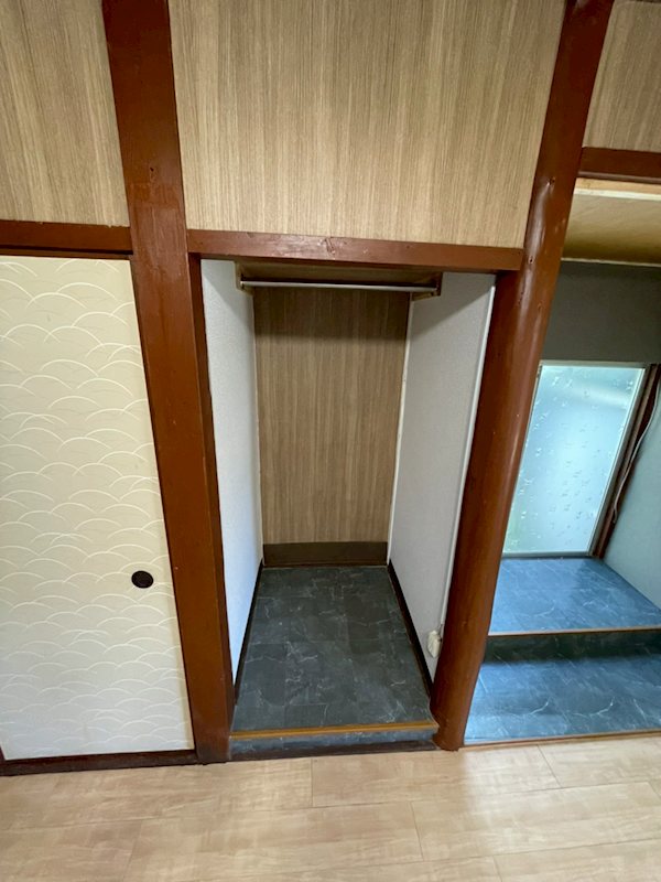 熊本一丁目1番貸家 収納