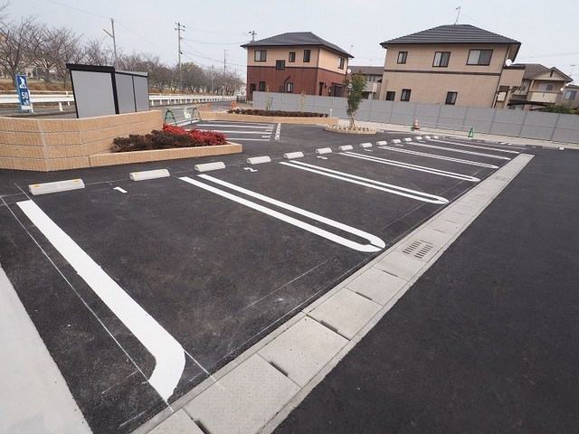 カンパーニュＢ 駐車場