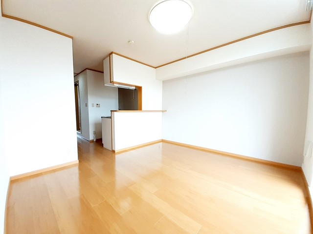 フィオーレ長行東二番館 リビング