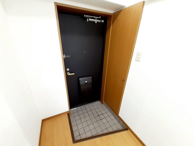 アビタシオン柳町 玄関