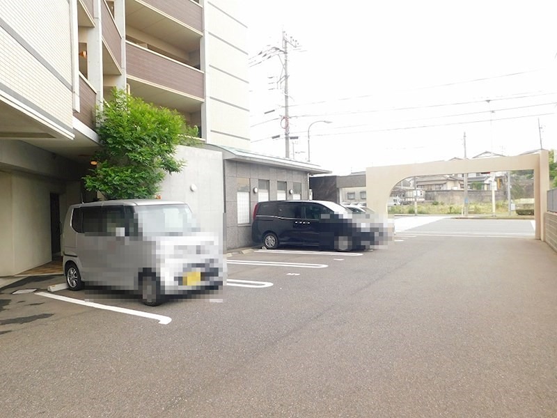 サンシャイン十番館.曽根 駐車場