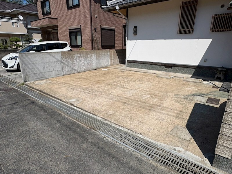 本城東五丁目7番貸家 駐車場